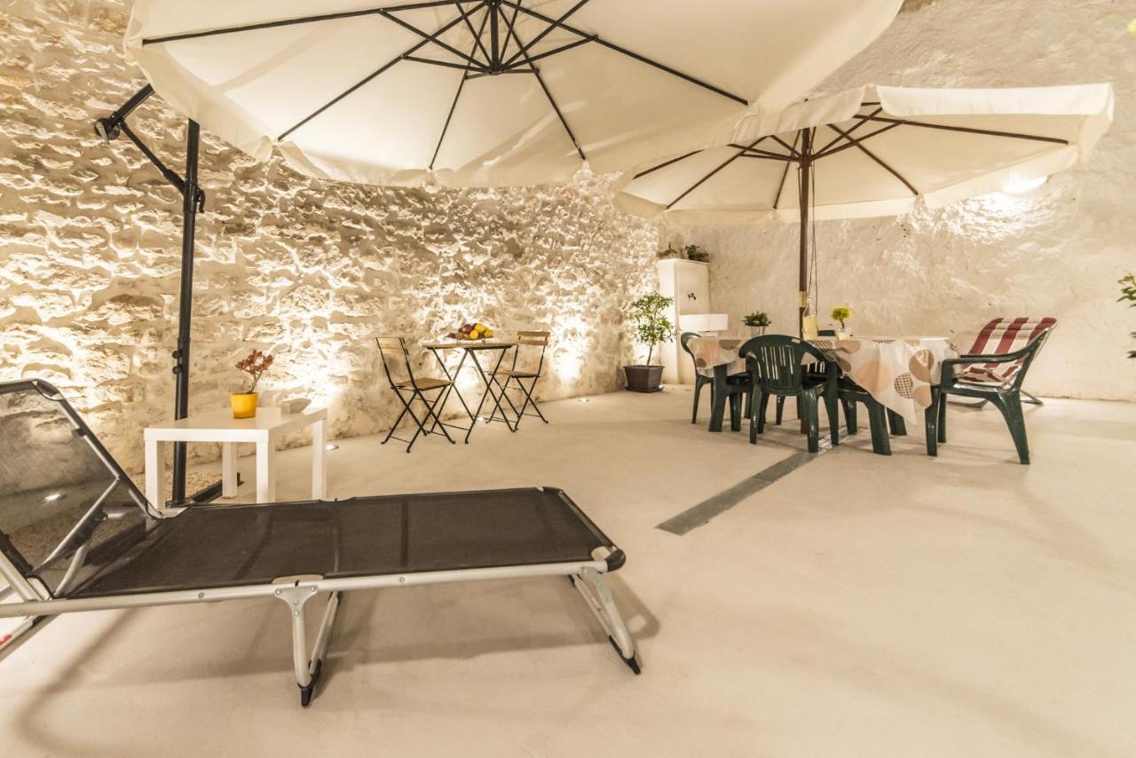 Carlentini House B&B コーミゾ エクステリア 写真