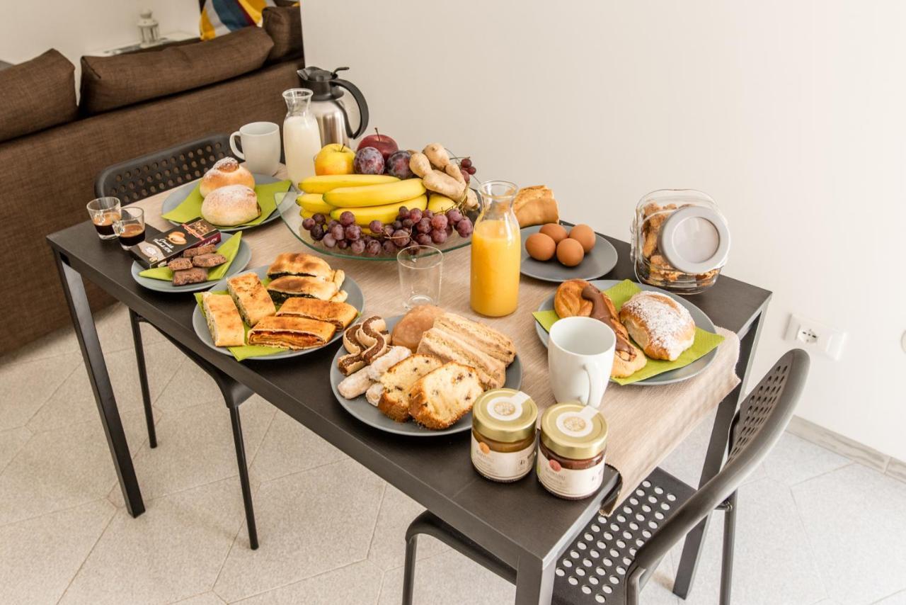 Carlentini House B&B コーミゾ エクステリア 写真
